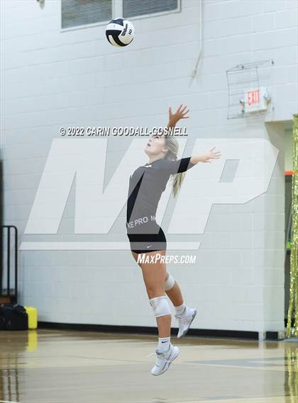 Thumbnail 1 in Richlands @ Croatan photogallery.