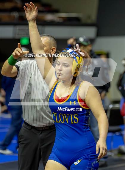 Thumbnail 1 in Sanger Apache Invitational photogallery.