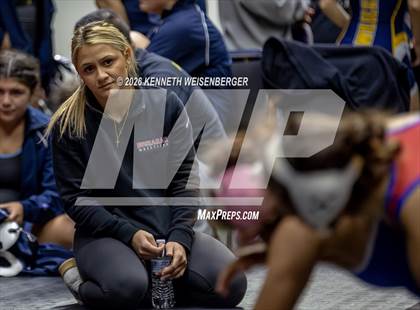 Thumbnail 2 in Sanger Apache Invitational photogallery.