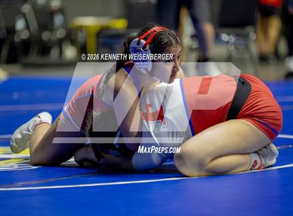 Thumbnail 1 in Sanger Apache Invitational photogallery.