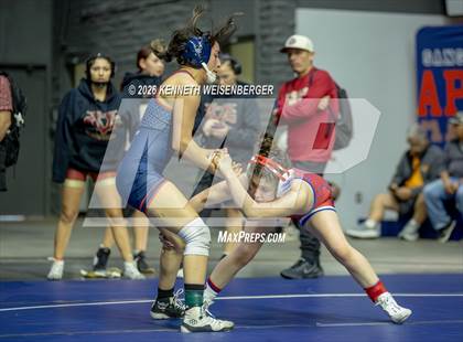 Thumbnail 1 in Sanger Apache Invitational photogallery.