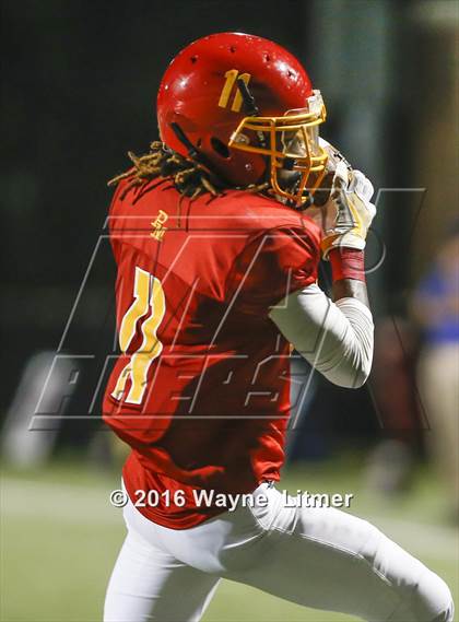 Thumbnail 3 in Summit Country Day vs Purcell Marian (Crosstown Showdown) photogallery.