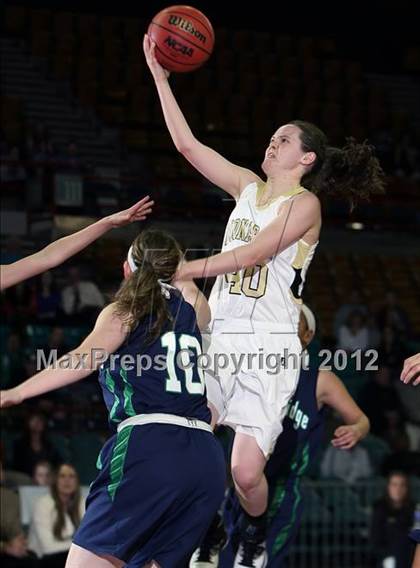 Thumbnail 3 in Monarch vs. ThunderRidge (CHSAA 5A Great 8) photogallery.