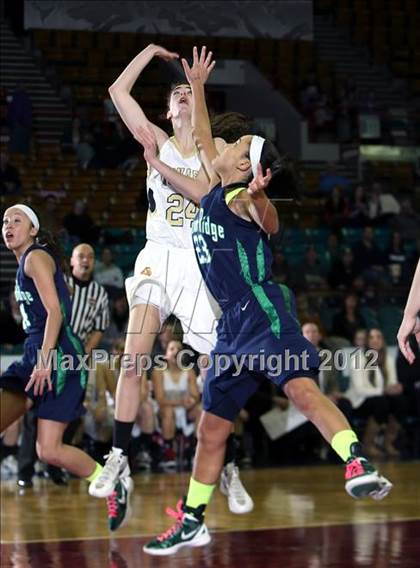 Thumbnail 3 in Monarch vs. ThunderRidge (CHSAA 5A Great 8) photogallery.