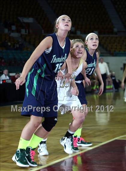 Thumbnail 2 in Monarch vs. ThunderRidge (CHSAA 5A Great 8) photogallery.
