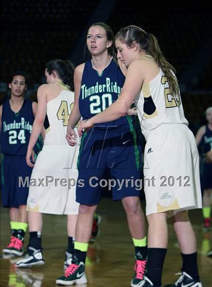 Thumbnail 1 in Monarch vs. ThunderRidge (CHSAA 5A Great 8) photogallery.