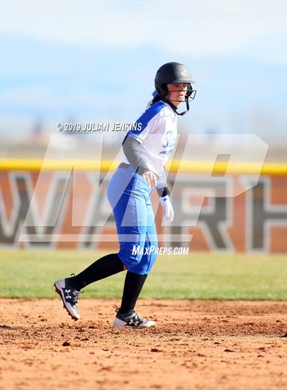 Thumbnail 2 in Gooding vs Thunder Ridge (Win The Pitch Tournament) photogallery.