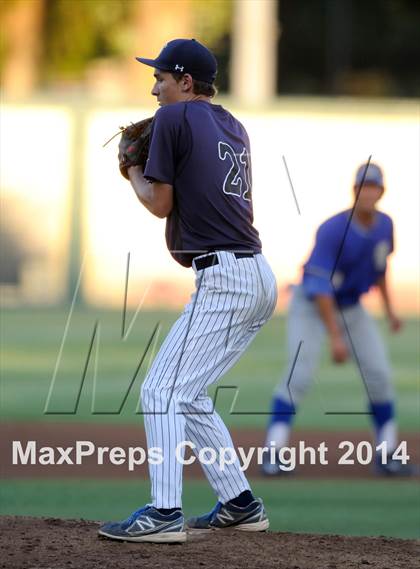 Thumbnail 3 in Santa Margarita vs. Trabuco Hills (CIF-SS D1 Semi Final) photogallery.
