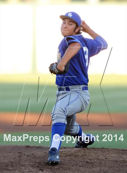 Thumbnail 3 in Santa Margarita vs. Trabuco Hills (CIF-SS D1 Semi Final) photogallery.