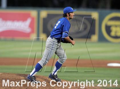 Thumbnail 2 in Santa Margarita vs. Trabuco Hills (CIF-SS D1 Semi Final) photogallery.