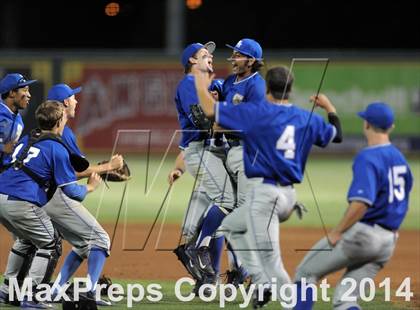Thumbnail 3 in Santa Margarita vs. Trabuco Hills (CIF-SS D1 Semi Final) photogallery.