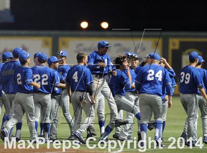 Thumbnail 3 in Santa Margarita vs. Trabuco Hills (CIF-SS D1 Semi Final) photogallery.