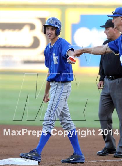 Thumbnail 2 in Santa Margarita vs. Trabuco Hills (CIF-SS D1 Semi Final) photogallery.
