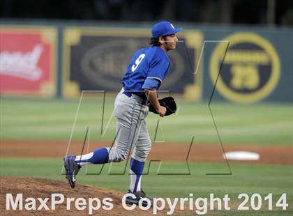 Thumbnail 3 in Santa Margarita vs. Trabuco Hills (CIF-SS D1 Semi Final) photogallery.
