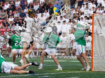 Thumbnail 2 in Farmingdale vs Northport (NYSPHSAA Class A Regionals) photogallery.