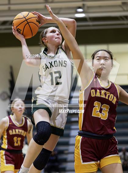 Thumbnail 1 in Langley @ Oakton (VHSL Class 6D Regional Final) photogallery.