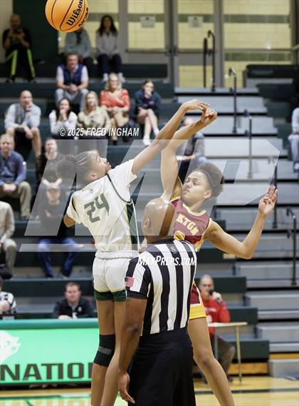 Thumbnail 2 in Langley @ Oakton (VHSL Class 6D Regional Final) photogallery.