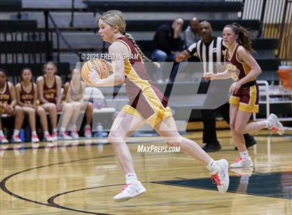 Thumbnail 3 in Langley @ Oakton (VHSL Class 6D Regional Final) photogallery.