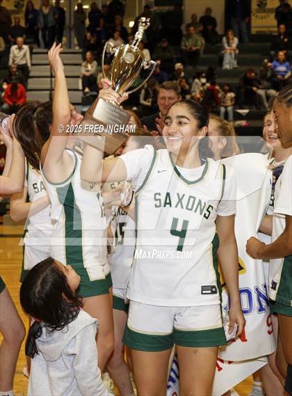 Thumbnail 2 in Langley @ Oakton (VHSL Class 6D Regional Final) photogallery.