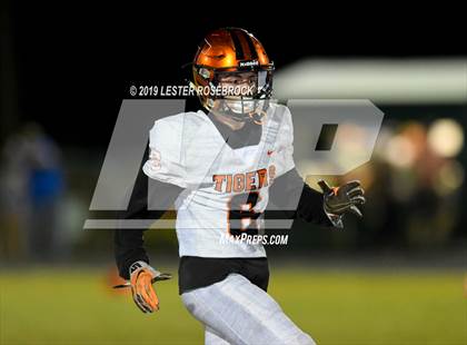 Thumbnail 1 in Smithville @ Luling photogallery.