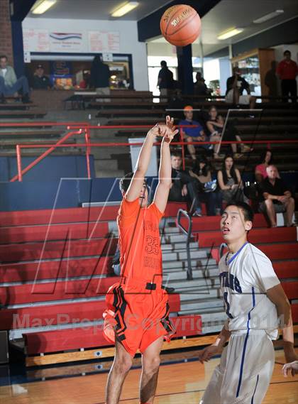 Thumbnail 2 in San Marino vs. Beverly Hills  (Lancer Hoops Classic Showcase) photogallery.