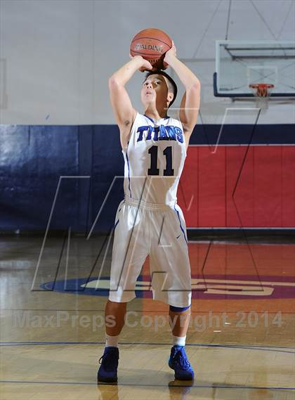 Thumbnail 2 in San Marino vs. Beverly Hills  (Lancer Hoops Classic Showcase) photogallery.