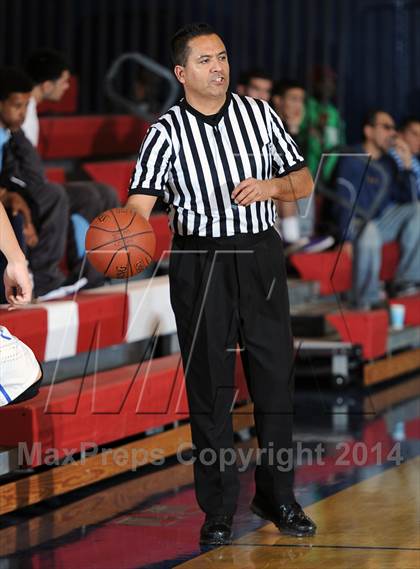 Thumbnail 1 in San Marino vs. Beverly Hills  (Lancer Hoops Classic Showcase) photogallery.