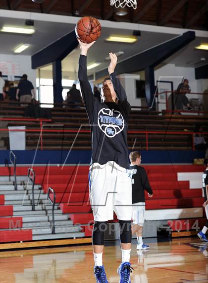 Thumbnail 1 in San Marino vs. Beverly Hills  (Lancer Hoops Classic Showcase) photogallery.
