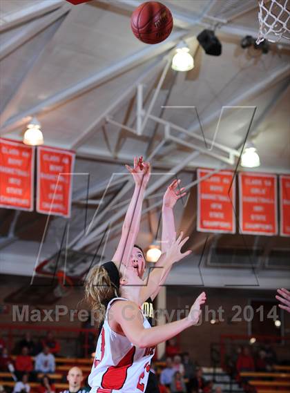 Thumbnail 1 in McPherson vs Andale (Mid America Classic 2nd Round) photogallery.