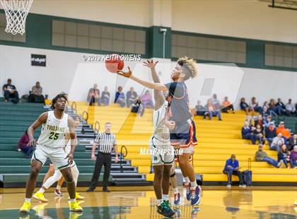 Thumbnail 3 in McKinney North vs Newman Smith (CFB Classic) photogallery.