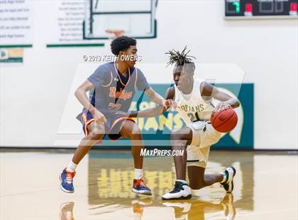 Thumbnail 2 in McKinney North vs Newman Smith (CFB Classic) photogallery.