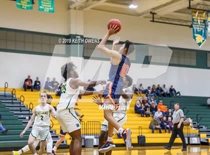 Thumbnail 2 in McKinney North vs Newman Smith (CFB Classic) photogallery.