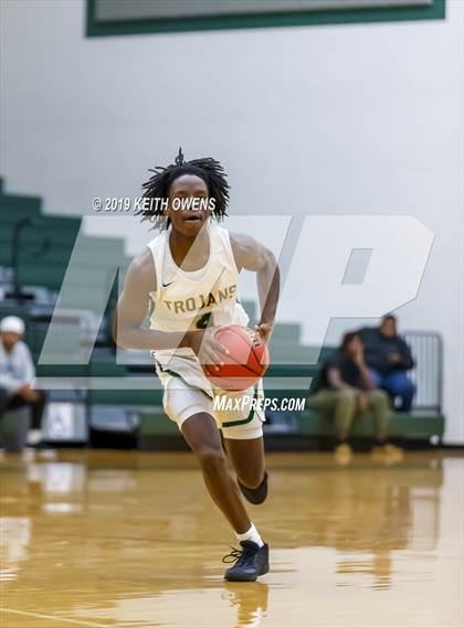 Thumbnail 2 in McKinney North vs Newman Smith (CFB Classic) photogallery.