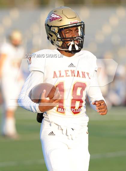 Thumbnail 2 in Santa Margarita vs. Alemany photogallery.