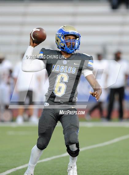 Thumbnail 2 in Santa Margarita vs. Alemany photogallery.