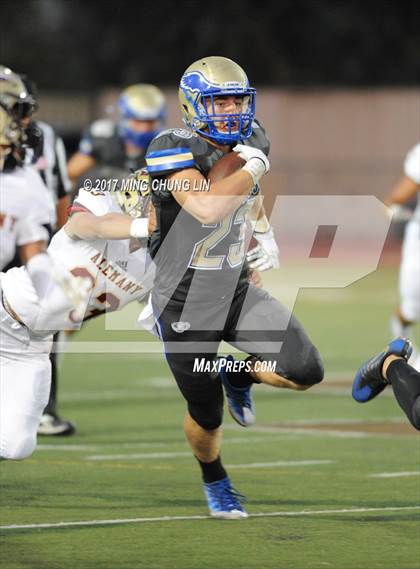 Thumbnail 2 in Santa Margarita vs. Alemany photogallery.