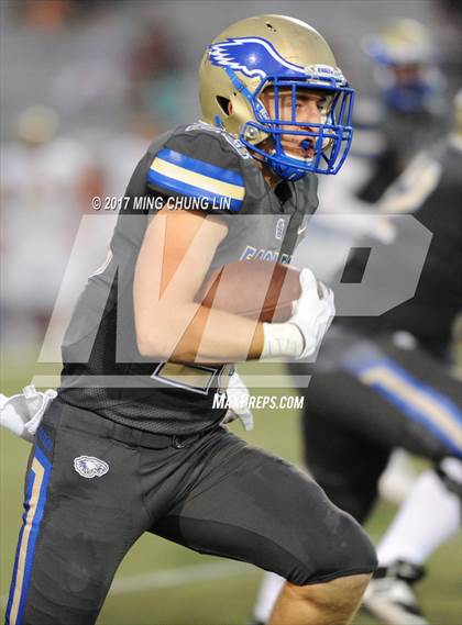 Thumbnail 2 in Santa Margarita vs. Alemany photogallery.