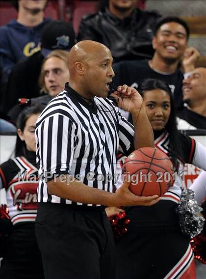Thumbnail 2 in Lincoln vs. St. Francis (CIF SJS D1 Final) photogallery.
