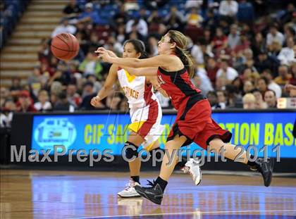 Thumbnail 1 in Lincoln vs. St. Francis (CIF SJS D1 Final) photogallery.