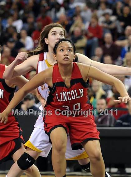 Thumbnail 3 in Lincoln vs. St. Francis (CIF SJS D1 Final) photogallery.