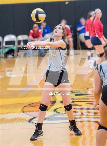 Thumbnail 1 in Hixson vs Notre Dame photogallery.