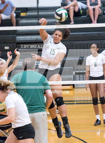 Thumbnail 2 in Hixson vs Notre Dame photogallery.