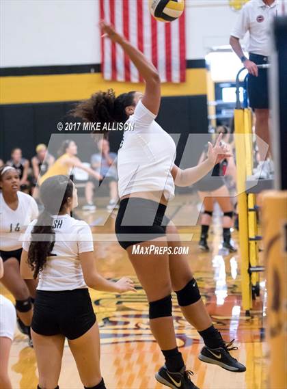 Thumbnail 2 in Hixson vs Notre Dame photogallery.