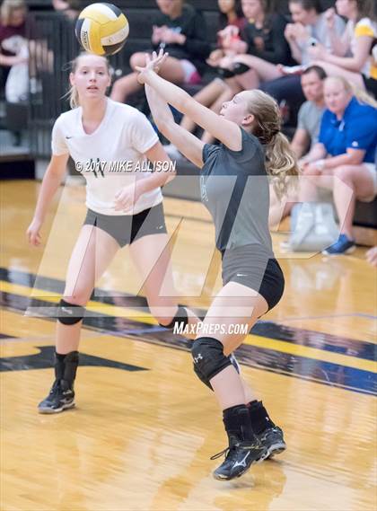 Thumbnail 1 in Hixson vs Notre Dame photogallery.