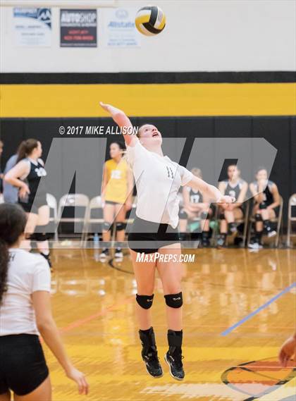 Thumbnail 1 in Hixson vs Notre Dame photogallery.