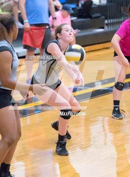 Thumbnail 2 in Hixson vs Notre Dame photogallery.