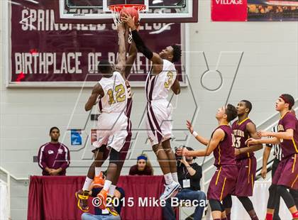 Thumbnail 2 in Christ the King vs Sacred Heart (Spalding HoopHall Classic) photogallery.