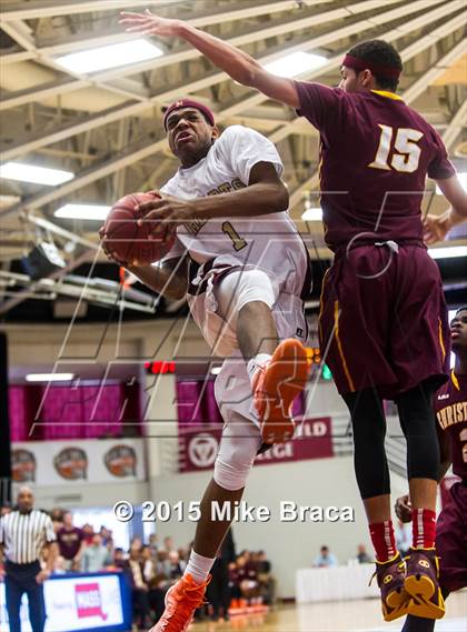 Thumbnail 2 in Christ the King vs Sacred Heart (Spalding HoopHall Classic) photogallery.