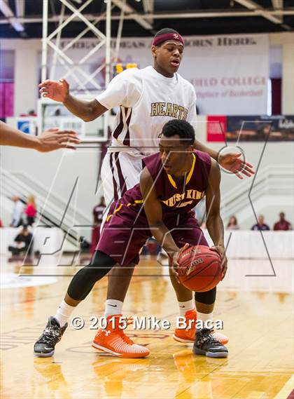 Thumbnail 1 in Christ the King vs Sacred Heart (Spalding HoopHall Classic) photogallery.