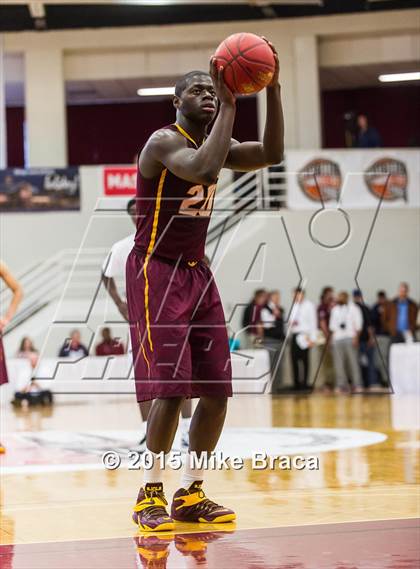 Thumbnail 3 in Christ the King vs Sacred Heart (Spalding HoopHall Classic) photogallery.